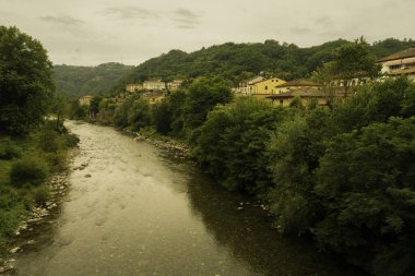 Lucca 'da Bagni di Lucca manzarası, Toskana, İtalya, yaz aylarında
