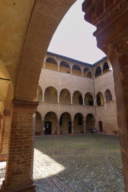 Fontanellato, Parma 'nın tarihi kenti, Emilia-Romagna, İtalya: Ortaçağ kalesi