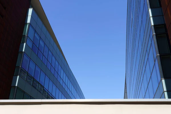 Milán Lombardía Italia Exterior Del Edificio Moderno Largo Vía Roberto — Foto de Stock