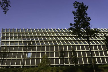 Milan, Lombardiya, İtalya: Pasternak gezisi boyunca modern Feltrinelli binası