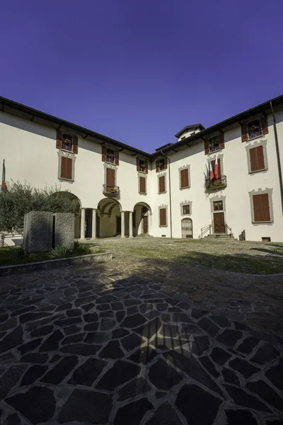 トレッツォで歴史的な家Appianiの外観は ミラノ州 ロンバルディア州 イタリア — ストック写真