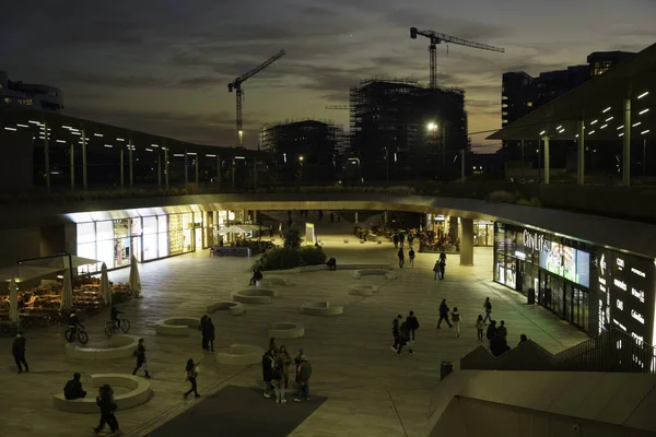 Milan, Lombardiya İtalya: üç kuleli modern Citylife Park