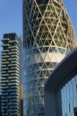 Milan, Lombardy, İtalya: Gae Aulenti meydanının modern binaları
