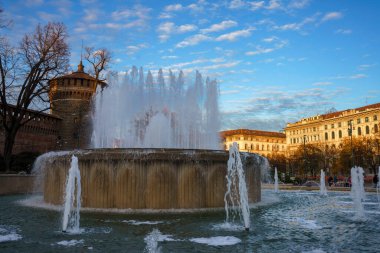 Milan, İtalya: Torta degli Sposi olarak bilinen çeşme