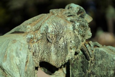 Milan, Lombardy, İtalya: Cimitero Anıtı olarak bilinen tarihi mezarlık: bir heykel