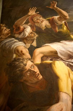 Varallino Sığınağı 'nın içinde, Galliate' de, Novara 'da, Piedmont, İtalya' da, resimler ve heykellerle