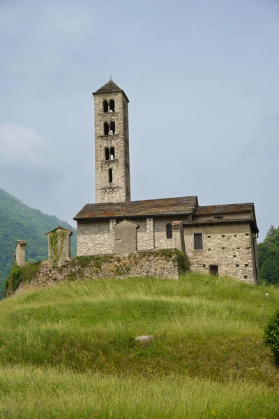 Chiesa Medievale Sant Alessandro Lasnigo Provincia Como Lombardia Lungo Strada — Foto Stock