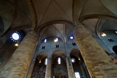 Lodi, Lombardy, İtalya: Ortaçağ Duomo 'sunun içi