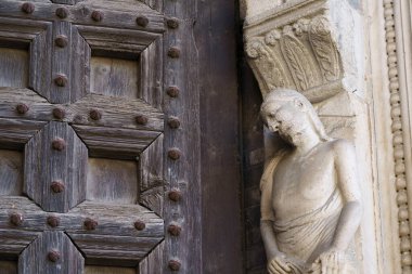 Lodi, Lombardy, İtalya: Ortaçağ Duomo 'sunun dışı