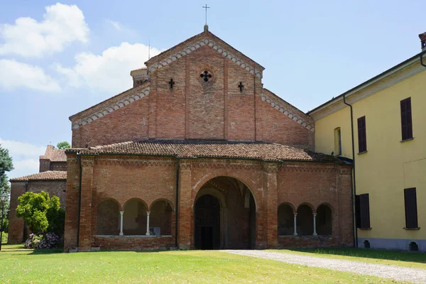 Exterior Medieval Church Abbadia Cerreto Lodi Province Lombardy Italy — ストック写真