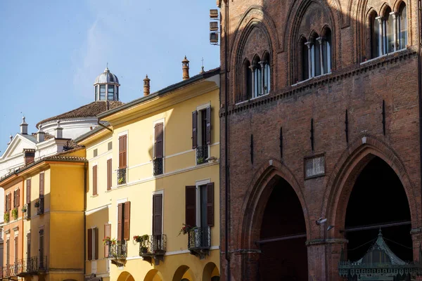 Exterior Medieval Palazzo Del Comune Cremona Lombardy Italy — Fotografia de Stock
