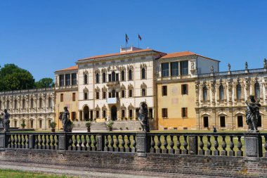 Piazzola sul Brenta, Padua, Veneto, İtalya 'daki tarihi Villa Contarini' nin dışı