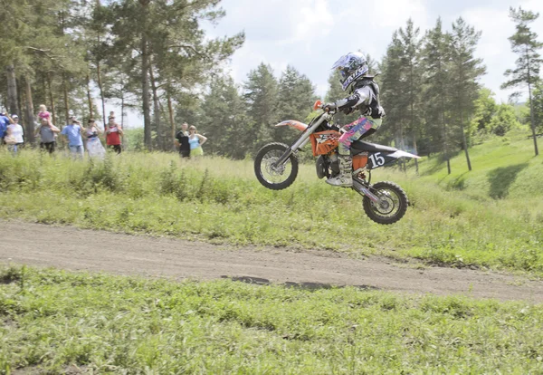 Rennen auf dem Motorrad — Stockfoto