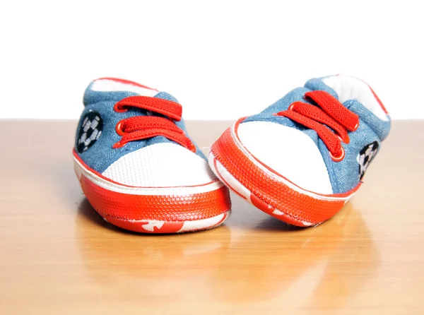 Zapatos de bebé Imágenes De Stock Sin Royalties Gratis