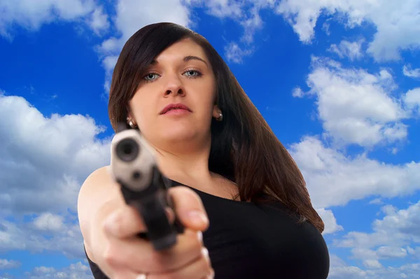 Mulher com pistola — Fotografia de Stock