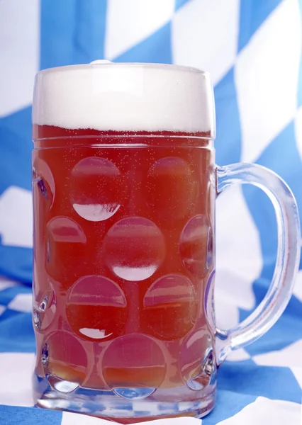 Bierkrug mit Weizenbier — Stockfoto