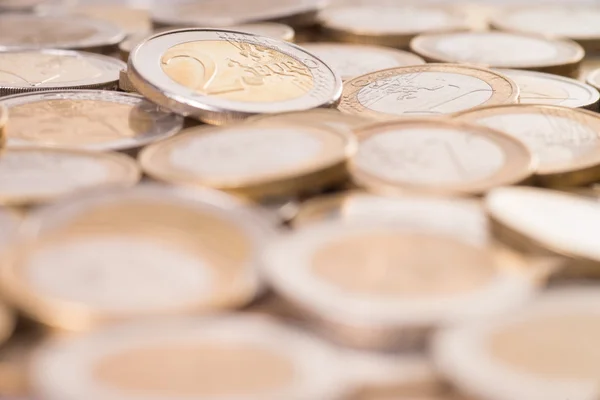 Monedas en euros —  Fotos de Stock