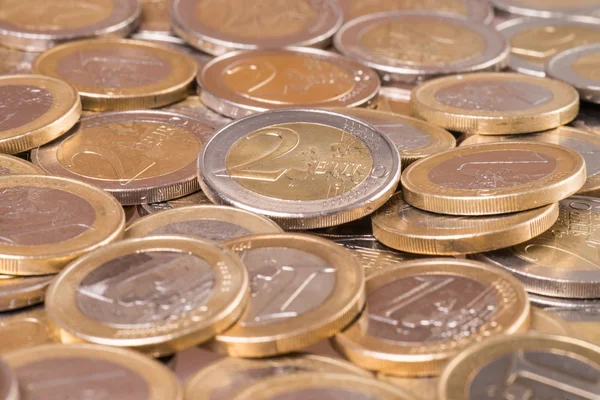 Monedas en euros Fotos De Stock Sin Royalties Gratis