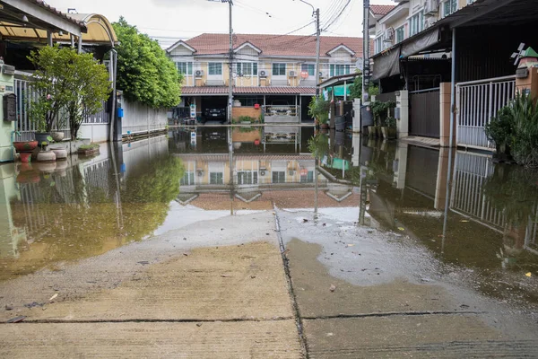 Nonthaburi Thailand November 2021 Low Level Alley Flooding Pruksa Ville22 — Stock Photo, Image