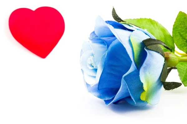 Blaue Rose und ein Herz — Stockfoto