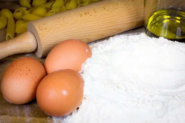 Hacer ingredientes de pasta Fotos de stock libres de derechos