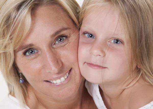 2 Generationen von Blondine — Stockfoto