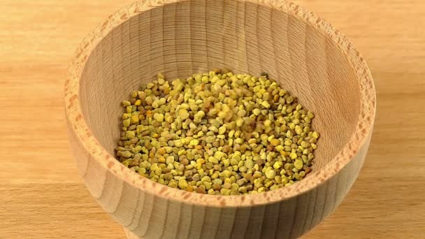Bee Pollen Falling Slow Motion Wooden Bowl Natural Herbal Medicine — Stock Video