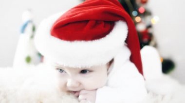 Bebek Noel şapka yeni yıl arka içinde