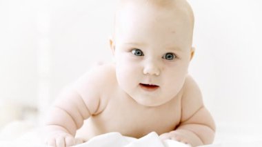 mutluluk bebek yatakta oyunu