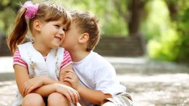 iki çocuk Park açık havada oyunu