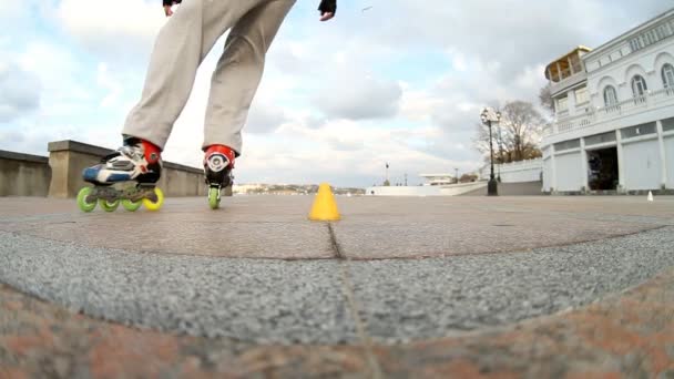 ローラー スケートの乗り物 — ストック動画
