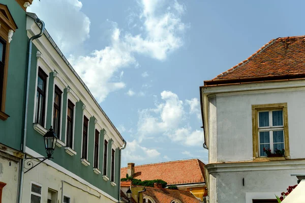 Vista Arquitectura Histórica Las Calles Plazas Koszeg Hungría Día Soleado —  Fotos de Stock