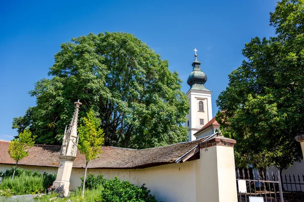 Szombath, Macaristan 'daki Saint Martin Kilisesi güneşli bir günde