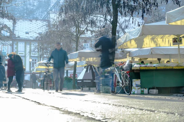 Ljubljana Słowenia Styczeń 2022 Widok Targ Plecnik Lublana Gdzie Ludzie — Zdjęcie stockowe