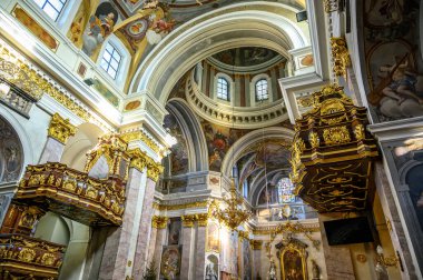 LJUBLJANA, SLOVENIA - 15 Şubat 2022: Ljubljana, Slovenya Saint Nicholas Katedrali