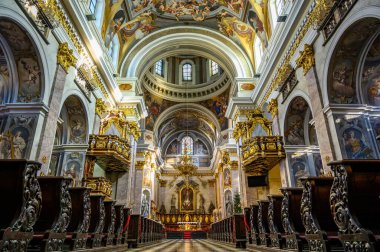 LJUBLJANA, SLOVENIA - 15 Şubat 2022: Ljubljana, Slovenya Saint Nicholas Katedrali