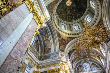 LJUBLJANA, SLOVENIA - 15 Şubat 2022: Ljubljana, Slovenya Saint Nicholas Katedrali