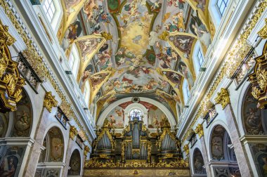 LJUBLJANA, SLOVENIA - 15 Şubat 2022: Ljubljana, Slovenya Saint Nicholas Katedrali