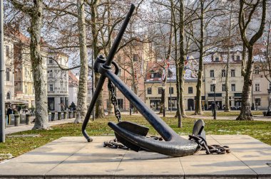 LJUBLJANA, SLOVENIA - 15 Şubat 2022: Kongre Meydanı Ljubljana Slovenya Anıtı