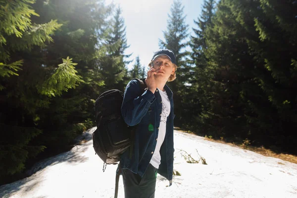 Handsome Young Man Hiker Casual Clothes Talking Phone Mountains Standing — 스톡 사진