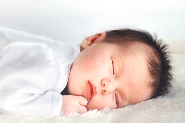 Neugeborenes schläft — Stockfoto