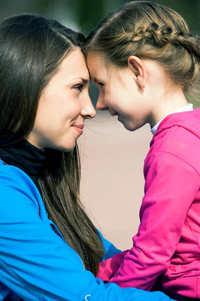 La femme avec l'enfant — Photo