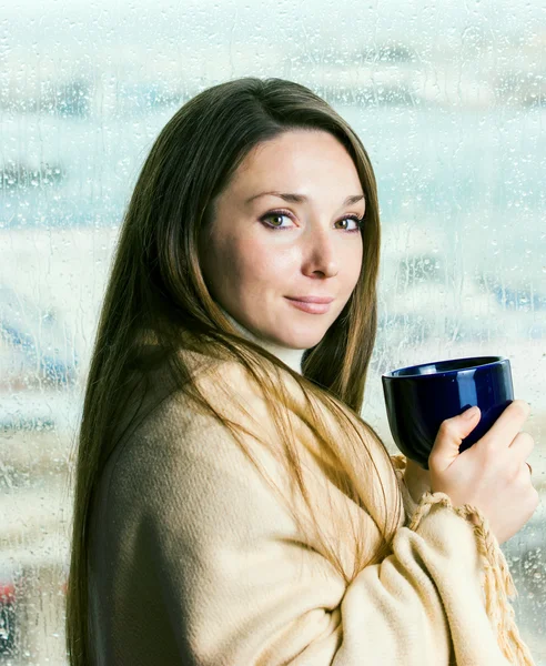 The girl with a cup — Stock Photo, Image