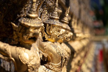 Zümrüt Buddha Tapınağı ve Büyük Saray