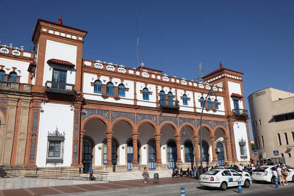 Главный железнодорожный вокзал в Херес-де-ла-Фронтера, Андалусия, Испания — стоковое фото