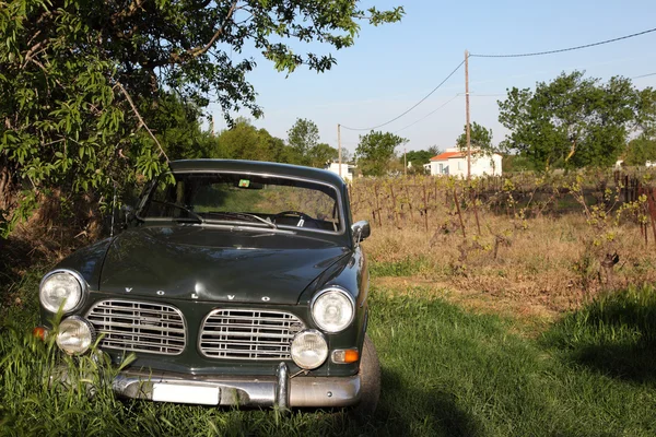 Vintage Volvo 112 car in southern France — Stock Photo, Image