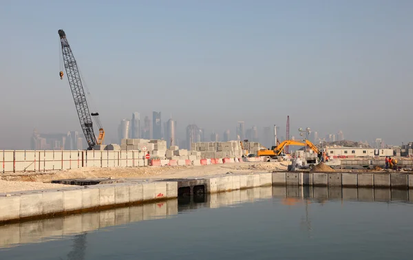 Sitio de construcción en Doha, Qatar, Oriente Medio — Foto de Stock