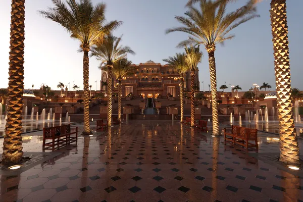 Дворец Эмиратов в Абу-Даби, ОАЭ — стоковое фото
