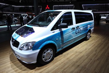 Mercedes Benz Viano Electric Van clipart