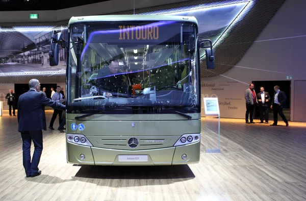 Новий Mercedes-Benz автобус Intouro Eev — стокове фото